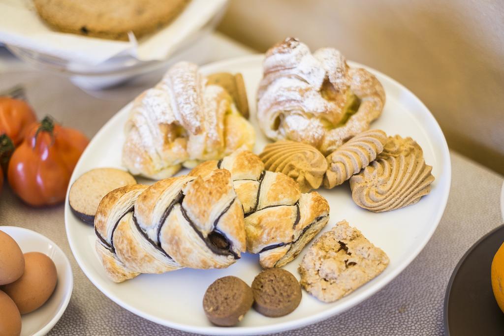 Costa Catterina B&B Castagnito ภายนอก รูปภาพ