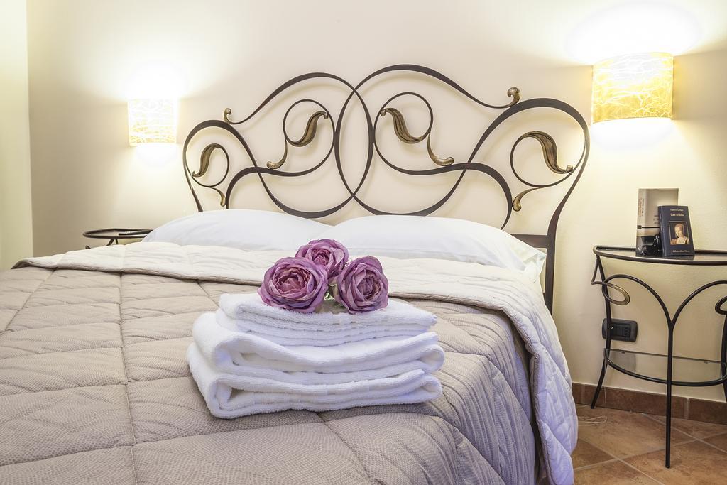 Costa Catterina B&B Castagnito ภายนอก รูปภาพ