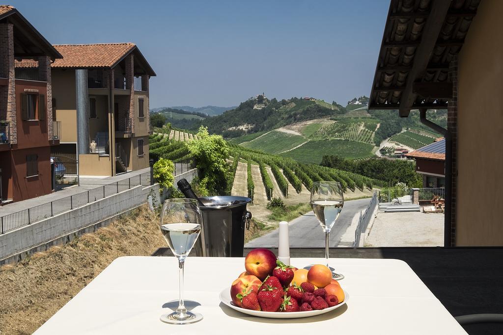 Costa Catterina B&B Castagnito ภายนอก รูปภาพ